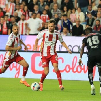 Antalyaspor evinde kazandı