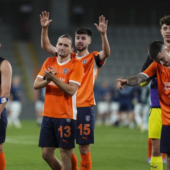 Başakşehir, play-off etabına adını yazdırdı