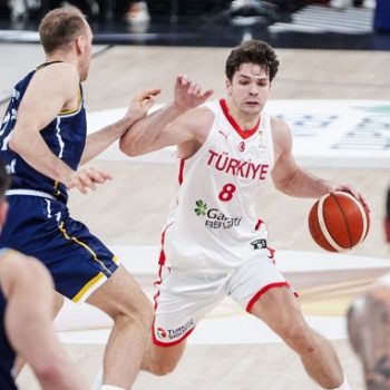 12 Dev Adam bıraktığı yerden